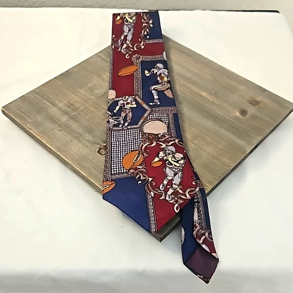 Cornerstone Vintage Football Tie. - Picture 2 of 8